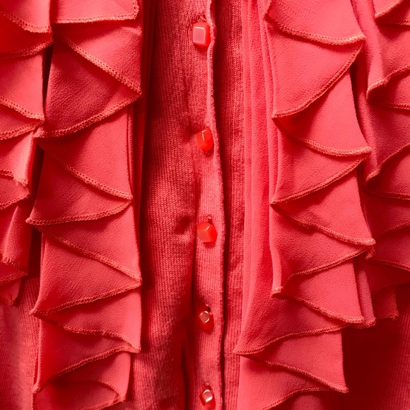 Pleated Ruffles Short-sleeve Cardi - Picture 3 of 4